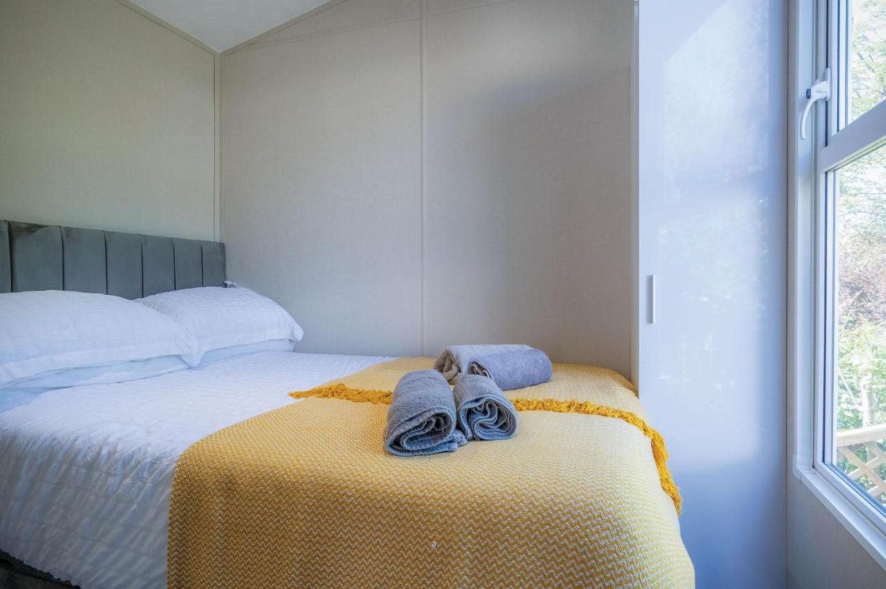 The Studio - 1 Bedroom Cabin - Amroth Exterior photo