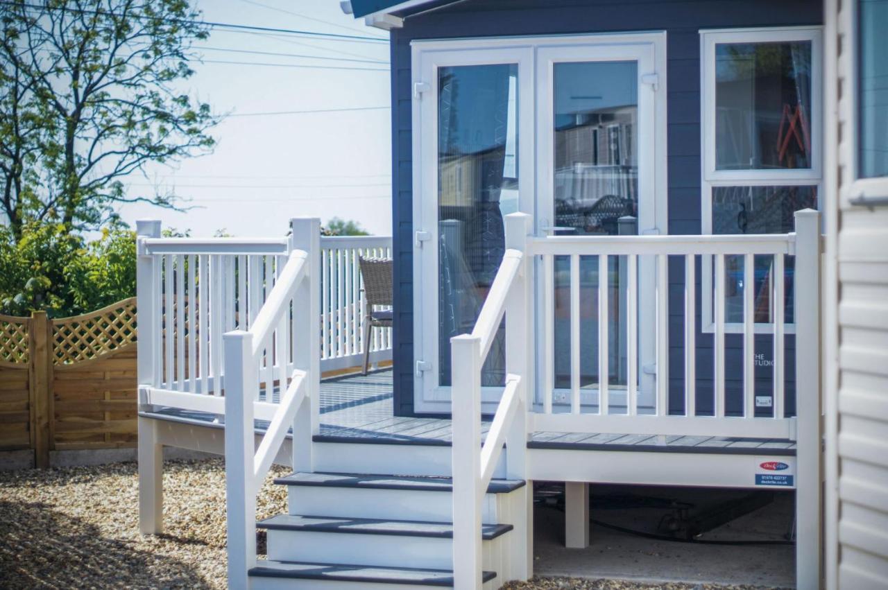 The Studio - 1 Bedroom Cabin - Amroth Exterior photo