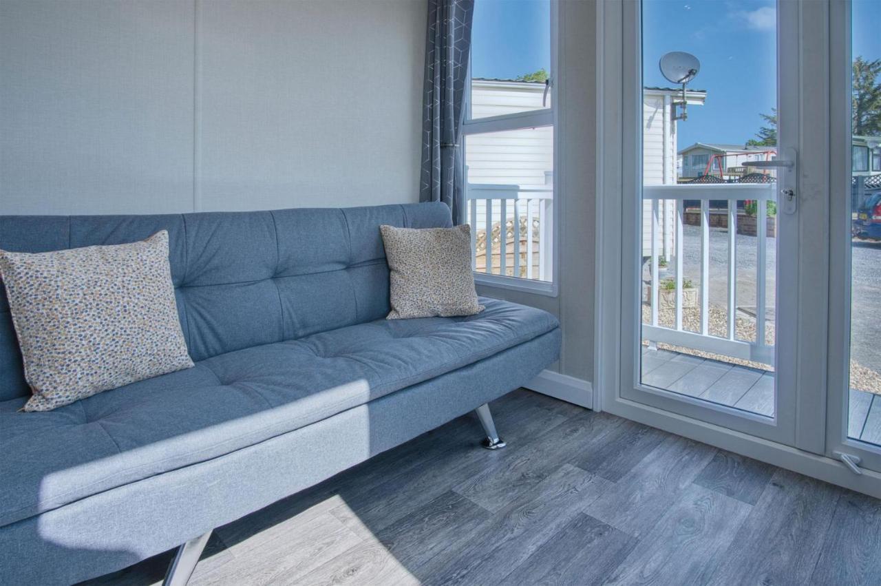 The Studio - 1 Bedroom Cabin - Amroth Exterior photo